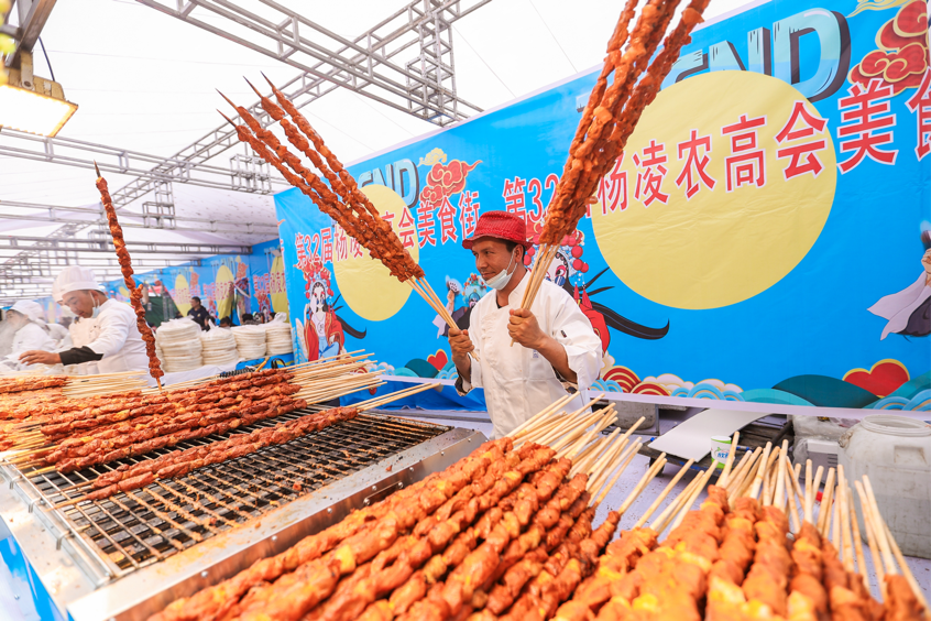 线上线下融合 海内外联动 第32届中国杨凌农高会开幕_fororder_1D50057D-B6CA-447A-BCB4-CE1BC961BE17