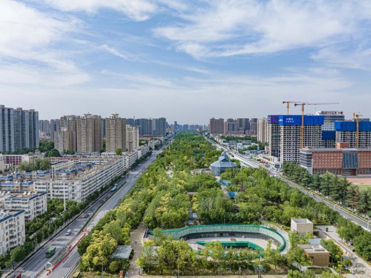 绿韵流淌 风景宜人