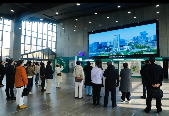 不用气不用电 西咸新区沣西新城烧出真“地暖”
