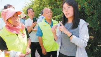博士“站”地头　科技助丰收