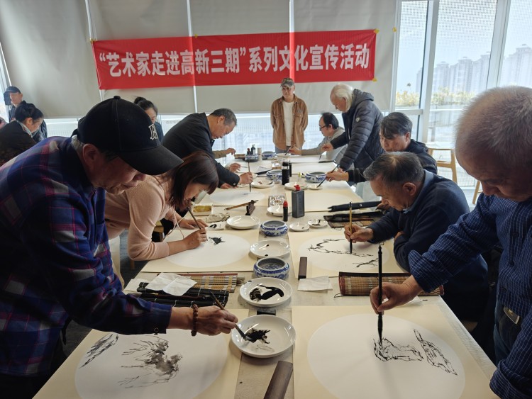 让艺术与科技共融 “艺术家走进高新三期”系列文化宣传活动启幕_fororder_图片 4