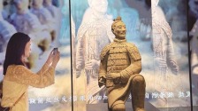跪射俑 “出差”西部机场博物馆