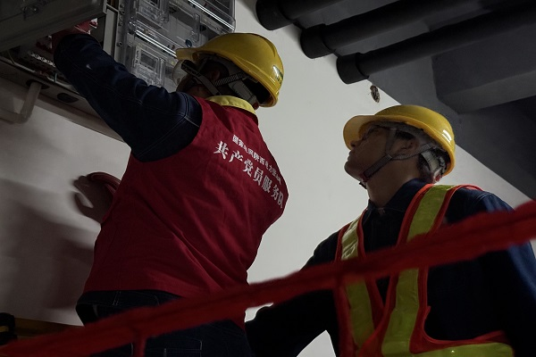 国网西咸新区供电公司：秋检深处见“新”农 电力“血脉”里的乡村振兴_fororder_图片8