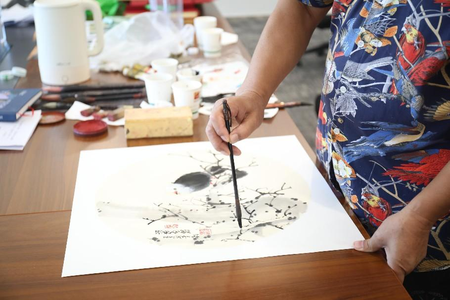 西安高新区组织书法绘画爱好者开展“守护生态环境 共建和谐家园”书画创作_fororder_图片2