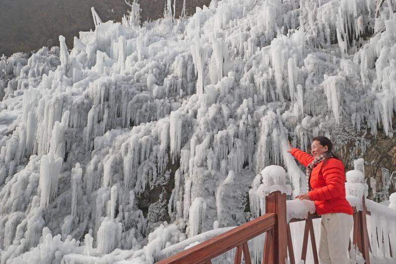 冬日浪漫 冰瀑美景_fororder_微信图片_20260128085546_3637_1450