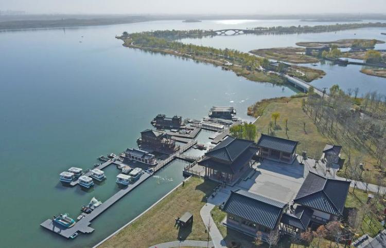 水韵织就初冬美景