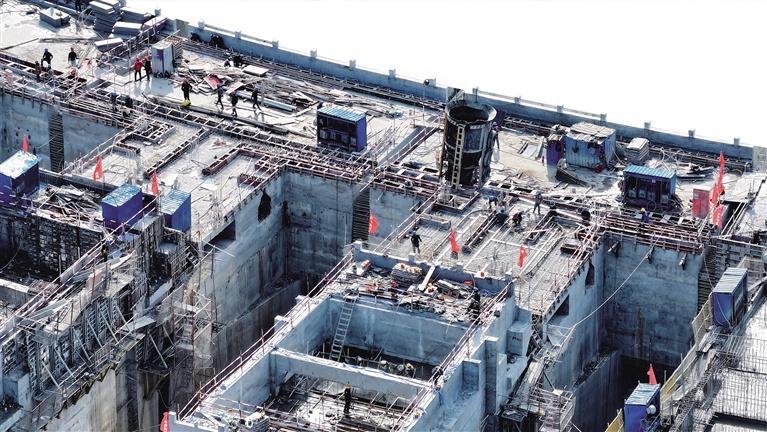 70余载梦想照进现实 泾河筑梦护安澜&mdash;&mdash;写在东庄水利枢纽工程下闸蓄水之际