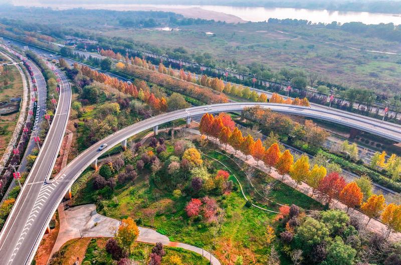 秦汉新城渭河北岸冬日盛景