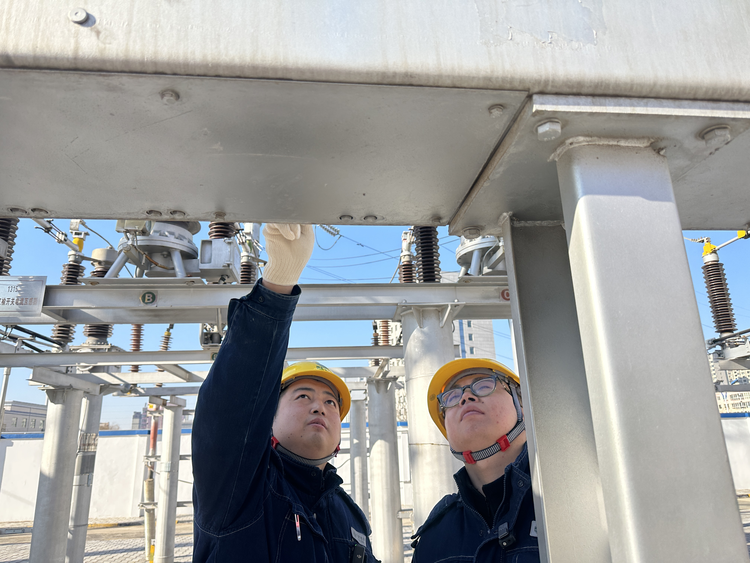 新春走基层｜变电站里的坚守与传承