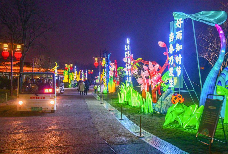 大唐芙蓉园赏“长安灯会” 将春节的仪式感和文化体验感全部拉满_fororder_微信图片_20260212085750_1213_356