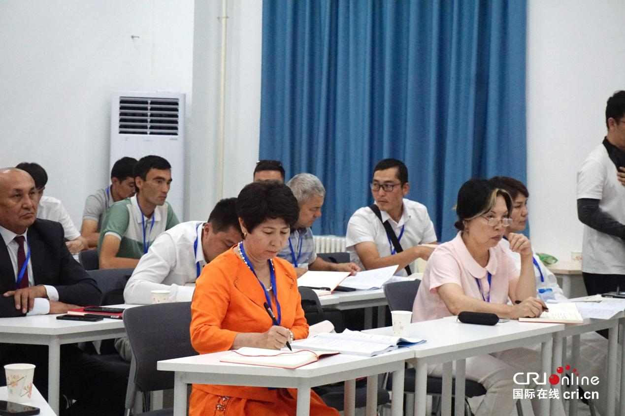解锁渭南农业“智慧密码”  中亚农民再赴中国“取经”_fororder_图片4