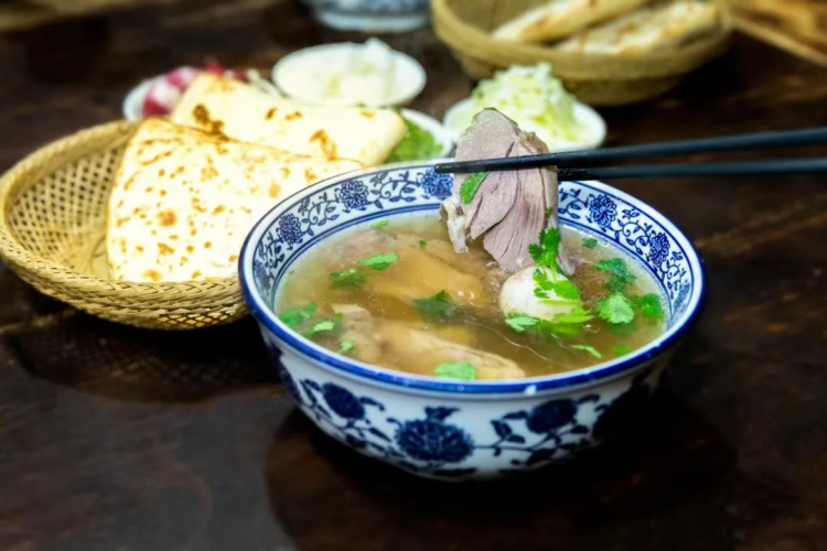 “澄城水盆·名‘羊’天下”——2025澄城水盆羊肉暨地方名优特产博览会开幕_fororder_1.6