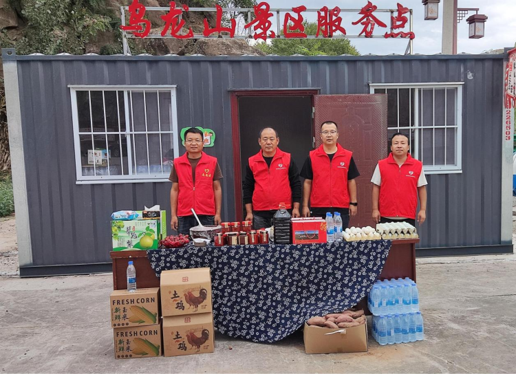 榆林府谷：那一抹“志愿红” 温暖相伴每一程_fororder_图片2