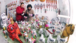 凤翔泥塑让年味“潮”起来