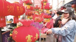 国风潮花灯 焕发新生机