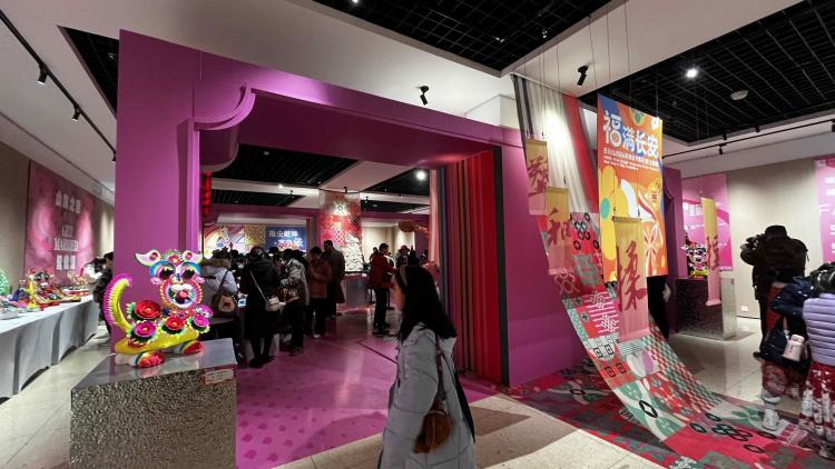 ��������&ldquo;�ɾ���&rdquo;��ǧ�˰�̬���޹ų� ָ��Ǭ���ճ�����