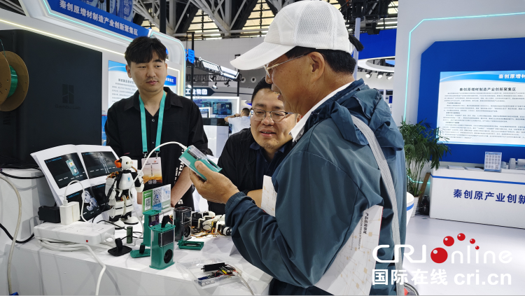 乘势“高飞”   第九届丝博会渭南展台含“新”量十足_fororder_9