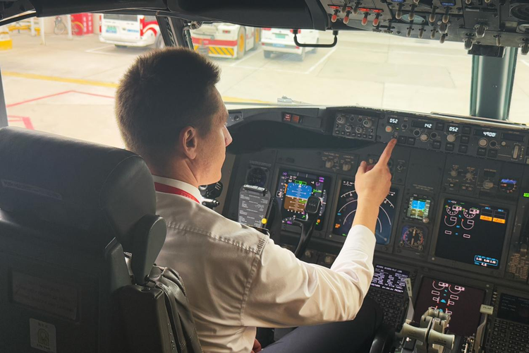 海航航空集团旗下长安航空：俄罗斯籍机长亚历山大·谢苗诺夫的中国年