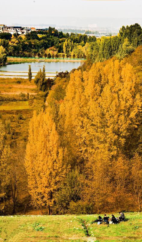 长安区东沟水库秋日如画