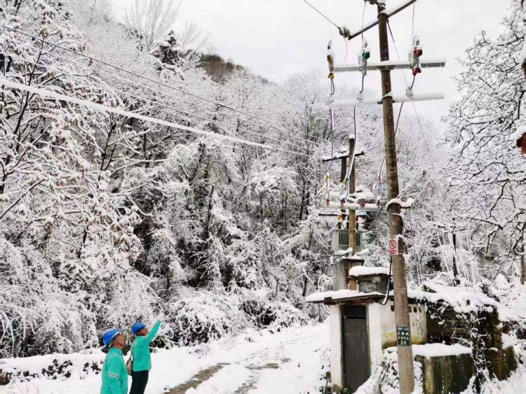 国网西安市长安区供电公司：风雪为令 为秦岭电网“舒筋通络”_fororder_图片6