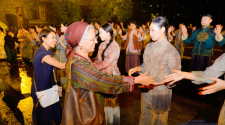 “她看见”：水岸周至的“烟火”新生