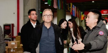 外籍专家米福：中国在医疗器械和药品研发领域具有很大优势和很好条件_fororder_微信图片_20251126105407_799_356