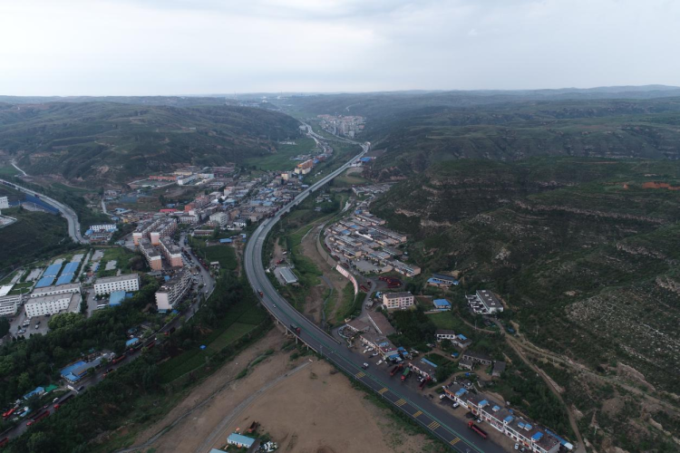 榆林府谷：“治”出河岸新生态 “靓”出乡村高颜值_fororder_图片3