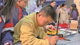 民生暖流涌三秦 幸福图景入画来