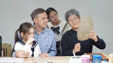 文化“出海”的中国“渭”道