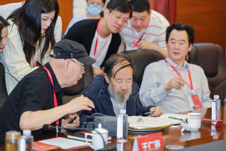 中国设计考古与文旅融合发展暨“龙纽玉印”学术研讨会在渭南市博物馆举办_fororder_图片2