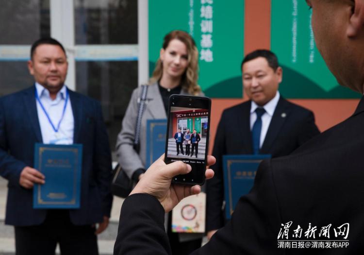 技传千里 丝路连心——中国-中亚五国职业农民培训项目实践综述