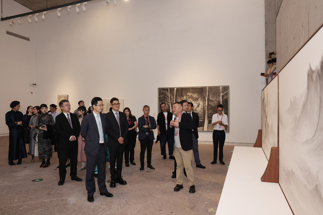 “融合与对话：2024港澳视觉艺术双年展”首展落地杭州