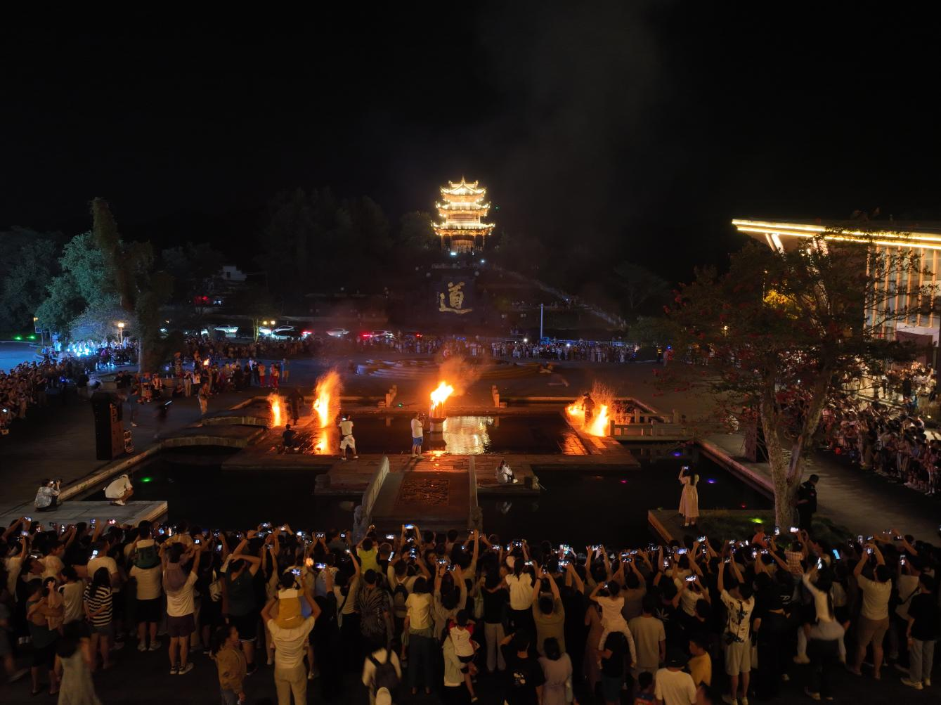 “连创连破” 这个国庆假期齐云山持续“出圈出彩”