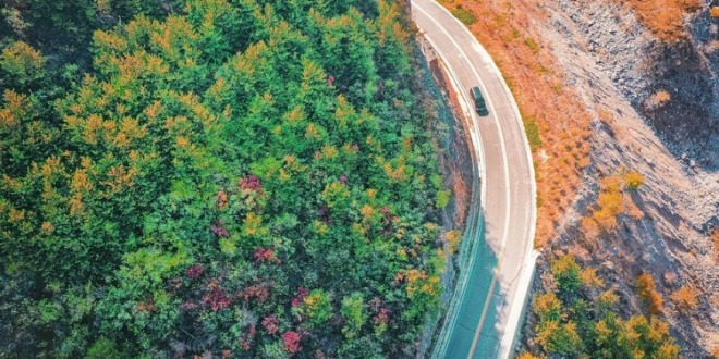 太行一号旅游公路秋意浓_fororder_98419280-0718-4e1c-ba77-ccaba2cce932.960x607.750x474