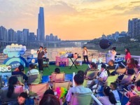 重庆：“半日游”变“全天候” “过路客”成“过夜客”