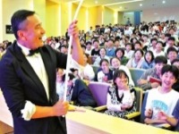 走两步，就撞见武汉的艺术现场