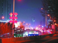 安徽合肥：满城尽披“中国红”