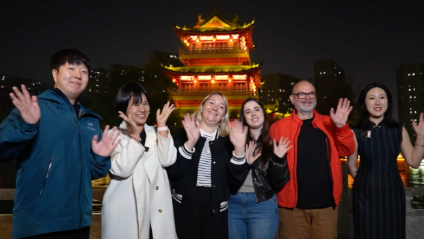 【2025打卡中国】淮安松弛感拉满 法国博主：原来这就是《西游记》作者家乡！_fororder_305ba6c4-29c4-49a7-b60e-bdfe0f6a095e