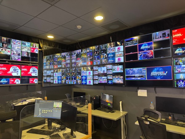 [Typical Case] Serbia · Development of End-to-End Intelligent Production and Broadcasting Cloud Platform for PinkTV_fororder_2.演播室
