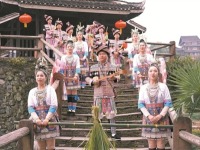 八桂大地起欢歌 多彩节庆引客来