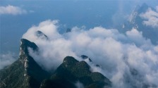 美不胜收！贵州六枝老王山现云海、佛光、日月同辉奇观