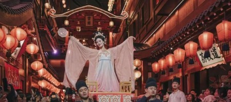 沉浸式体验再升级 长安十二时辰主题街区焕新迎客_fororder_61c2289105884bd7ada4d7b33a184e75.1920x1280.750x2147483647