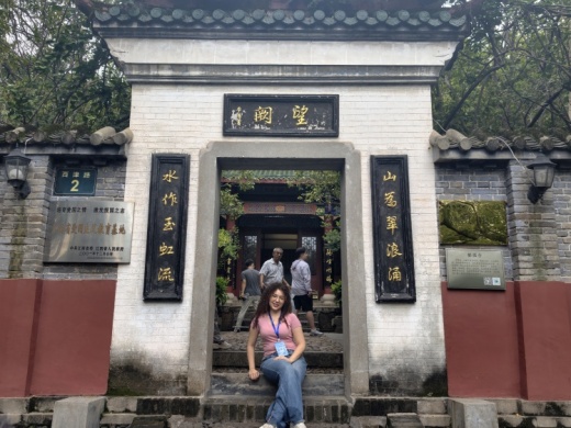【2026打卡中国】中外网红登临郁孤台 千年词韵跨越语言隔阂_fororder_f072f96d-9f0e-479a-89ee-bf9996aa383b.4096x3072.750x562