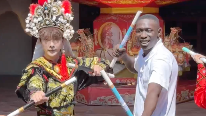 中国游记丨从“担心丢”到“不想走”，“中国式安全感”何以打动世界？_fororder_WPS图片20260525130341