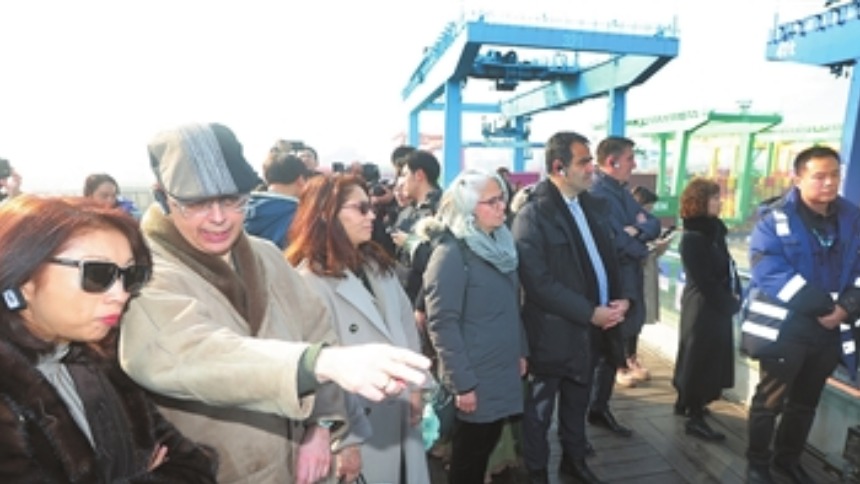 九国使节沉浸津味新春 感受津城活力