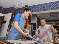 壮锦：经纬间的坚守与创新