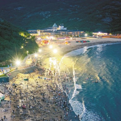 宁波：今年暑期 “夜游”“上山下海游”释放新活力