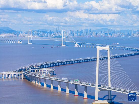 飞阅粤港澳大湾区跨江跨海通道群