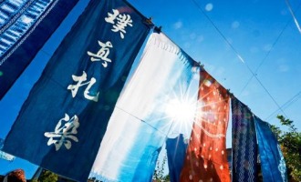 云南大理：非遗扎染带火“指尖游”