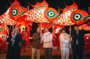 【2025打卡中国】多国网红博主在白墙黛瓦中寻觅生活的“小美好”